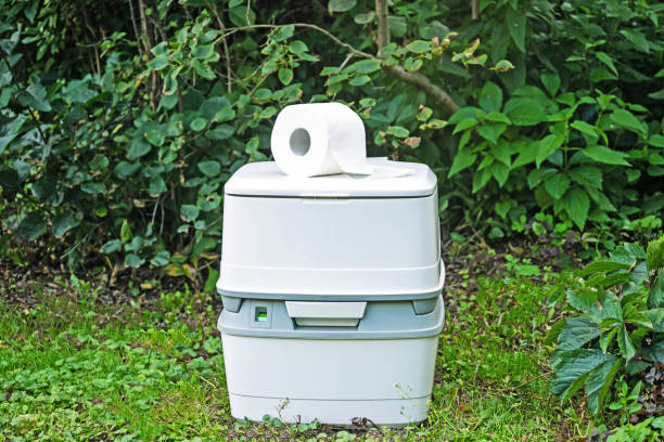 Portable Toilet Options We Offer in Ballplay, AL
